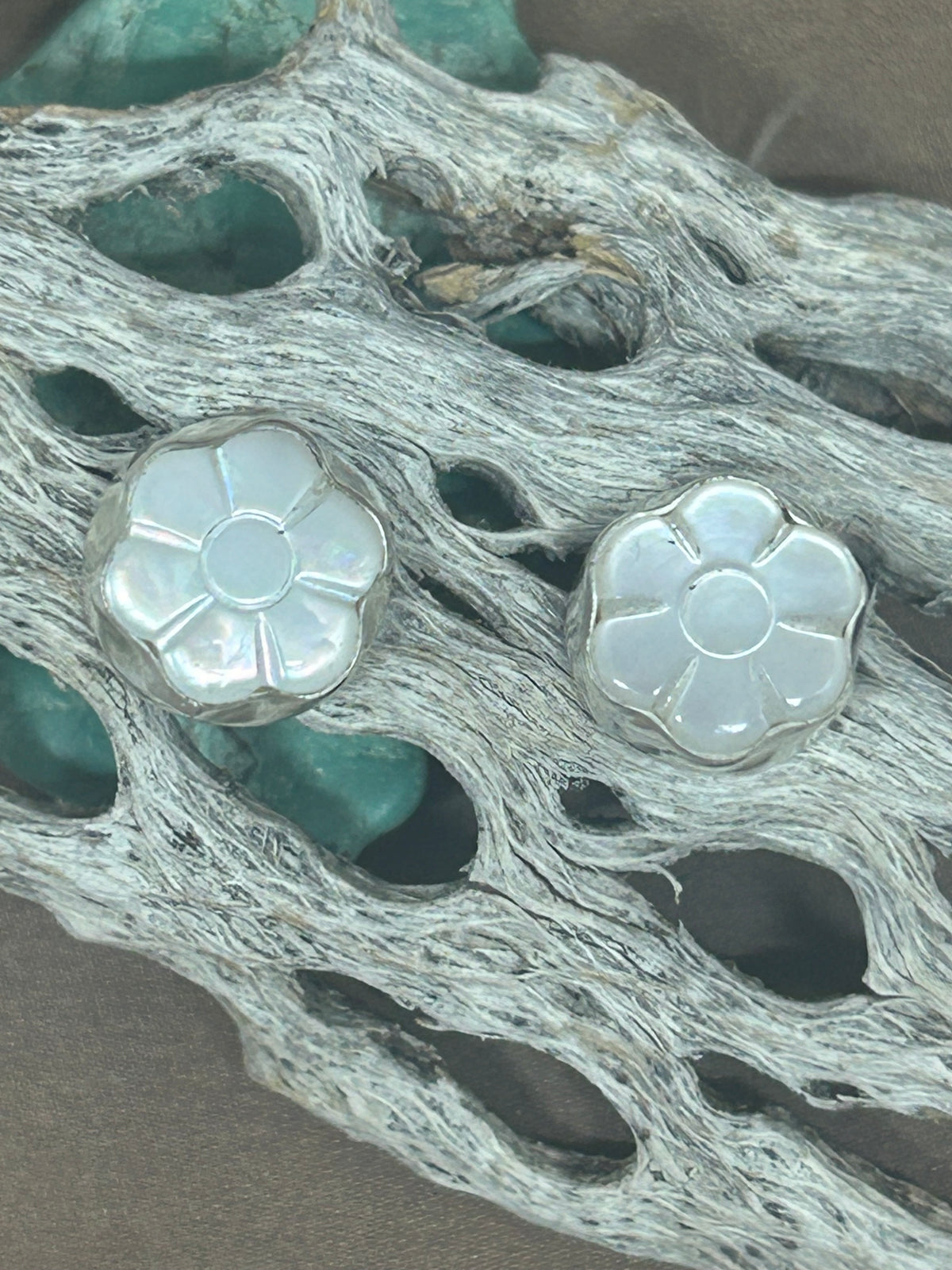 Mother Of Pearl Daisy Earrings