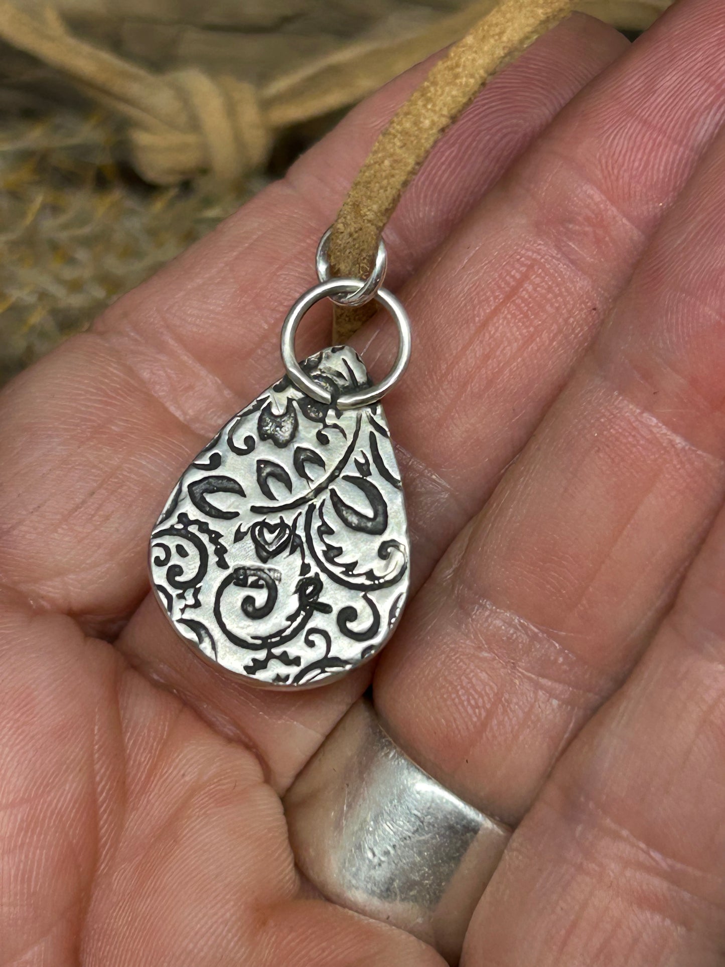 Rylee’s Rose Quartz Leather Necklace
