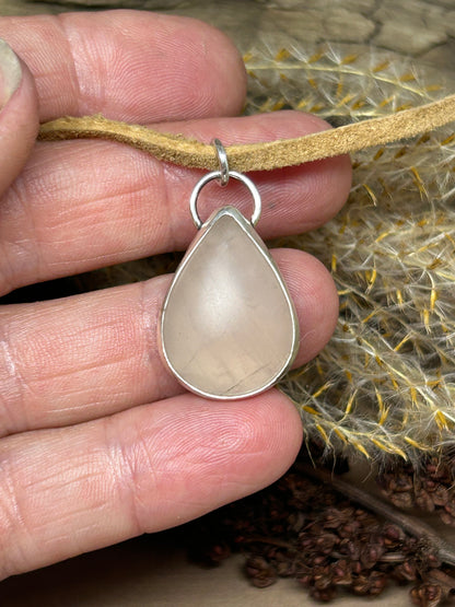 Rylee’s Rose Quartz Leather Necklace