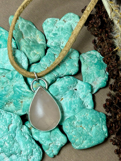 Rylee’s Rose Quartz Leather Necklace