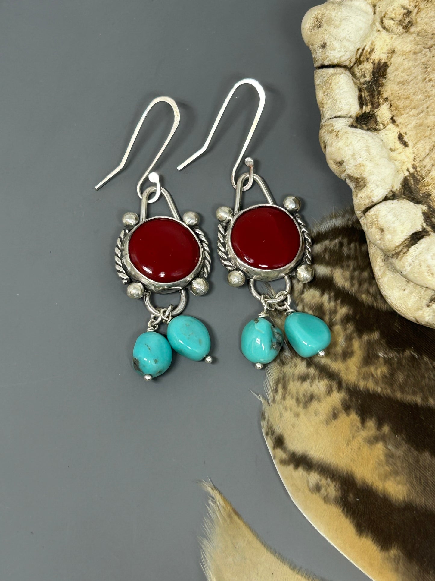 Round Rosarita set in sterling silver accented with silver balls and twist wire and Campitos turquoise beads.