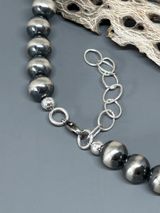The Neodesha                             18 Inch Sterling Silver Desert Pearl Necklace