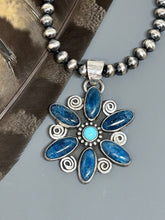 Load image into Gallery viewer, Cluster Pendant Apatite And Royston Turquoise
