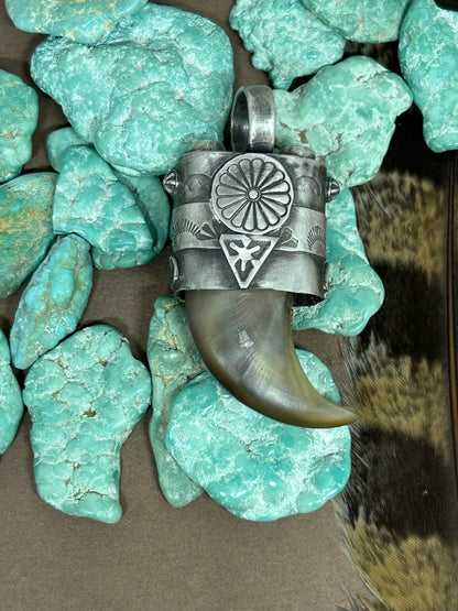 Bear Claw Pendant Sierra Bella Turquoise And Sleeping Beauty Turquoise
